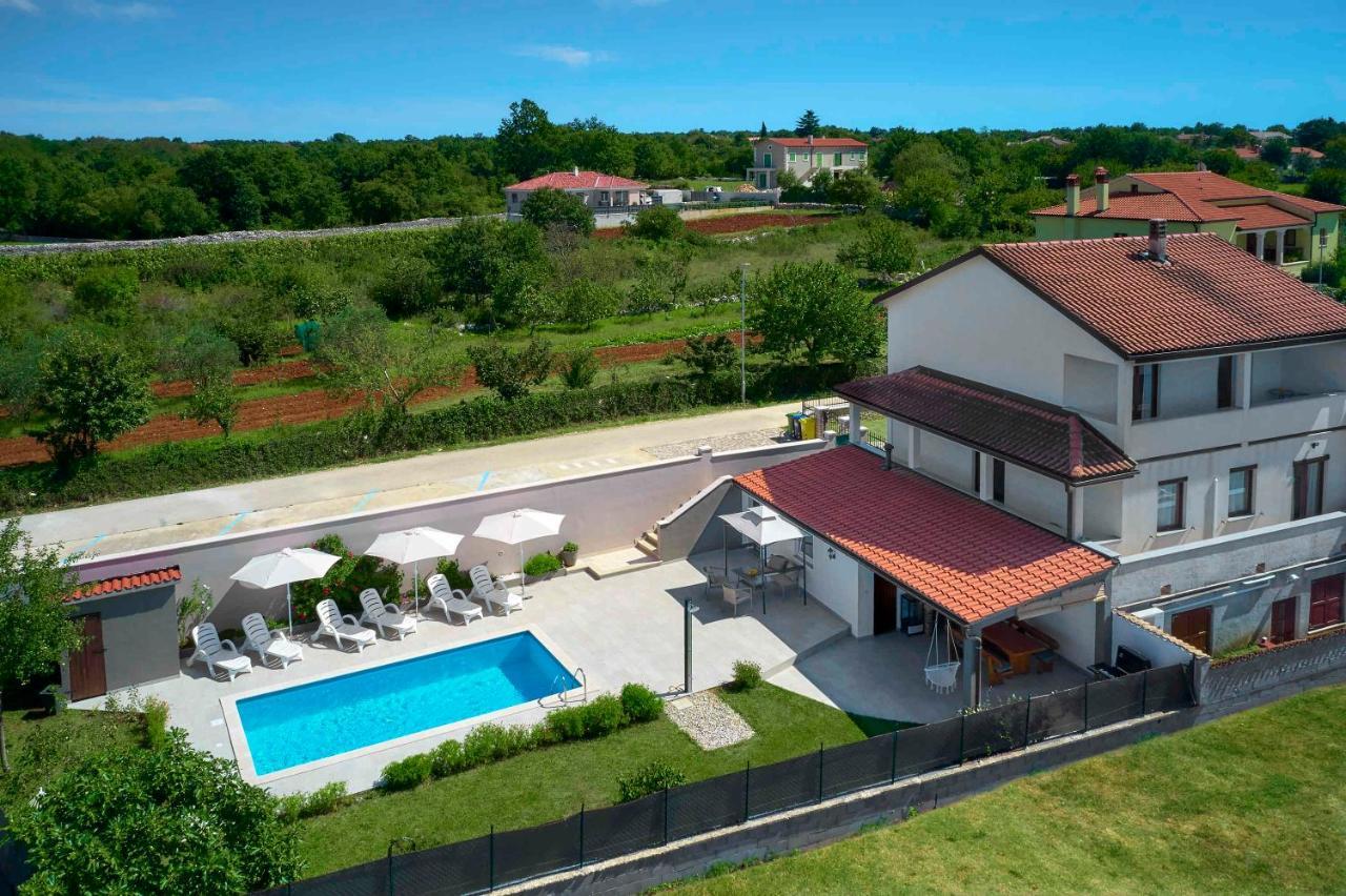 Holiday House Emma Burići Extérieur photo