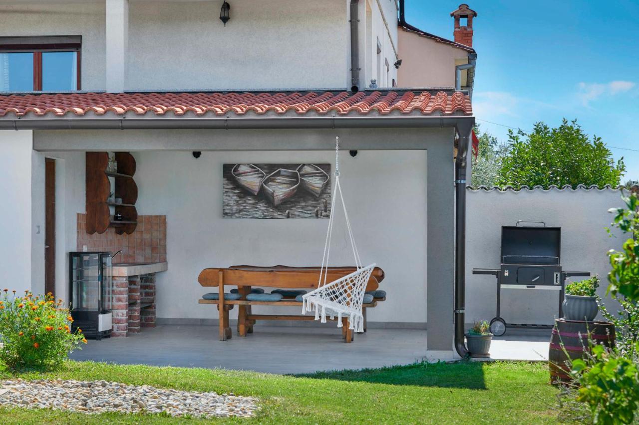 Holiday House Emma Burići Extérieur photo