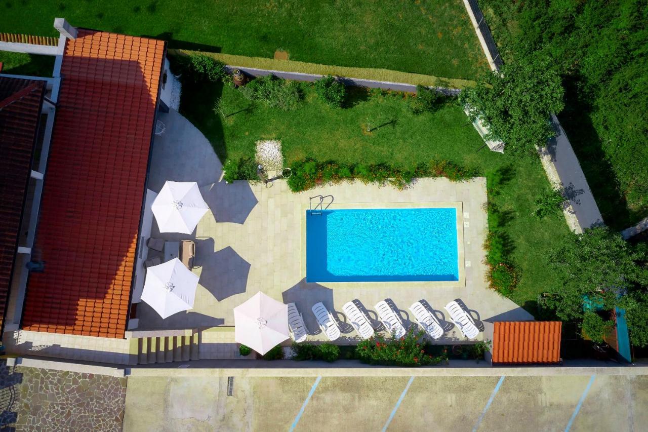 Holiday House Emma Burići Extérieur photo